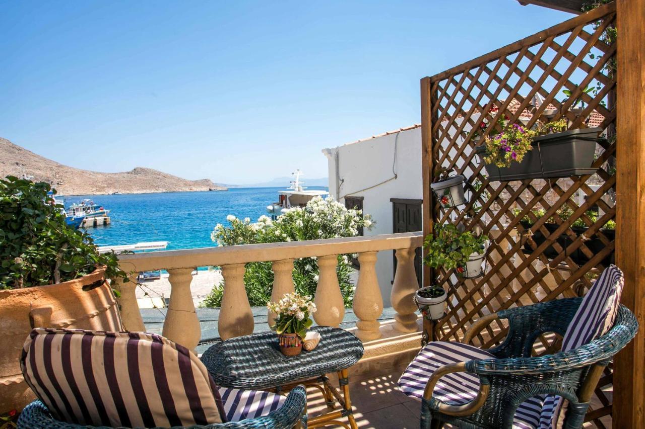 Annas Houses Chalki Town Exterior foto